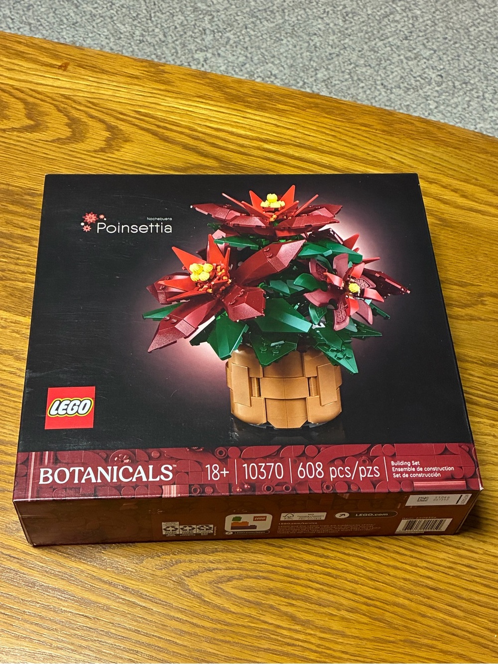 Lego Poinsettia Plant in Red, Green, Brown, Yellow
